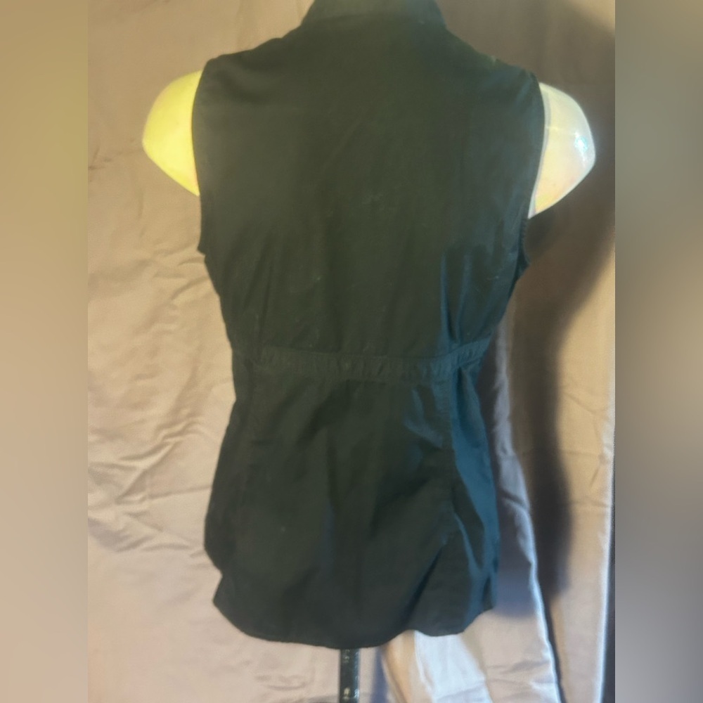 Express Black Sleeveless Blouse with Belt Detail - Picture 3 of 4